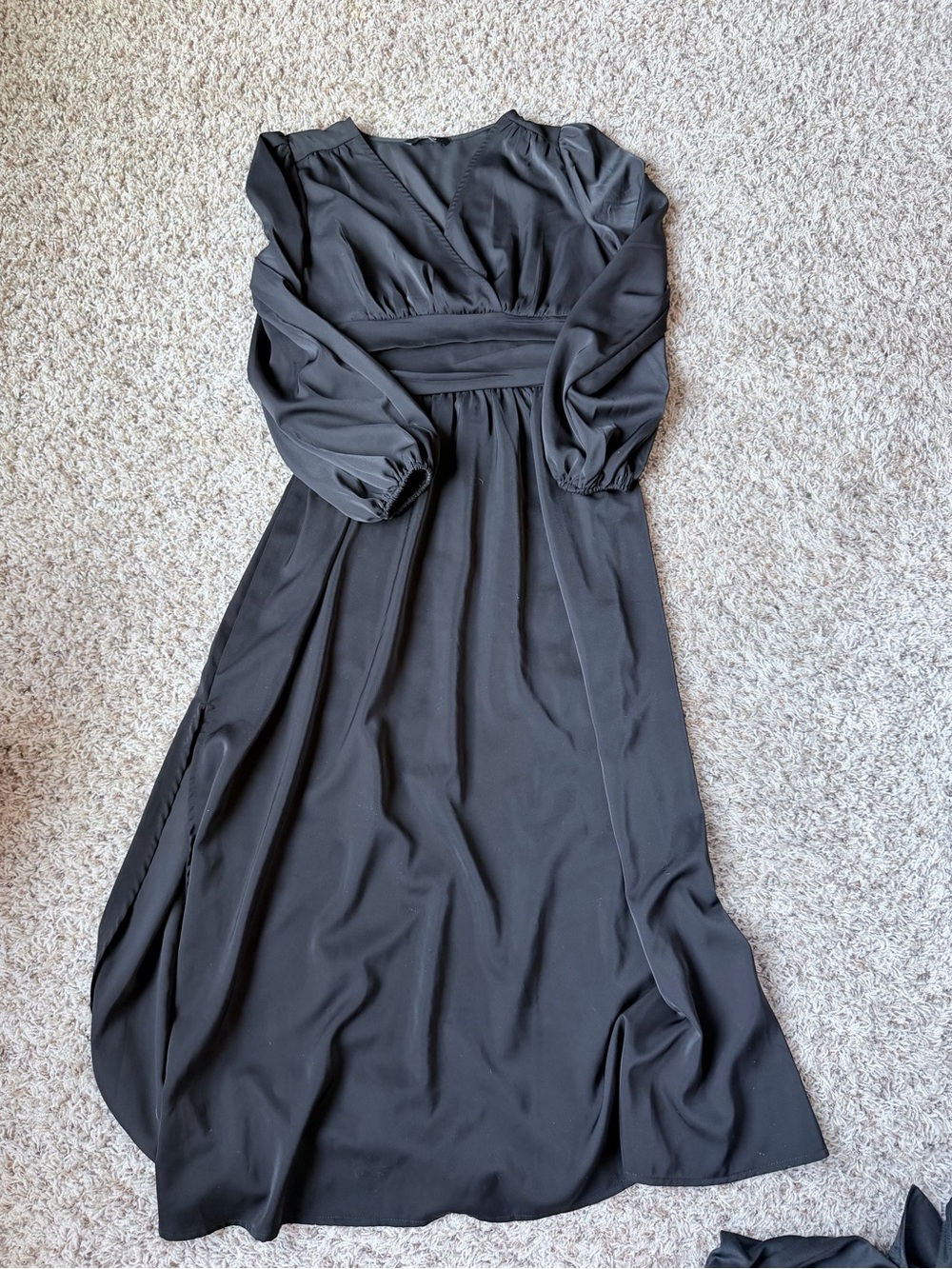 Women’s Black Long Sleeve Smocked Waist Dress